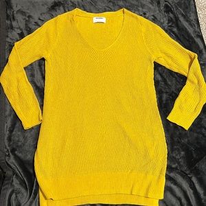 Old Navy, V Neck Sweater, Size small, Mustard Color